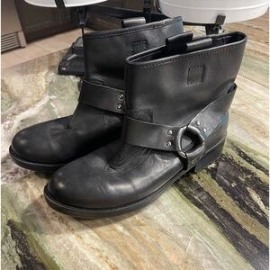Silence + Noise
Women's Black Leather Moto Boot